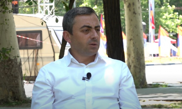 Если я вам не нравлюсь, то в Ереване есть много других площадей: выйдите и выскажите свою позицию – Ишхан Сагателян (видео)